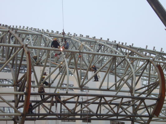 공장 가격 경량 강철 조립식 강철 지붕 트러스, 건물 건설 경기장 지붕 역 지붕 시스템 ISO GB 무료 디자인